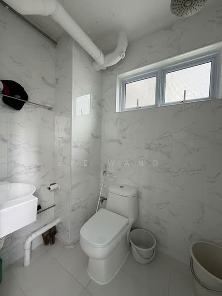 Bedok South Avenue 3 HDB Flat For Sale at S$ 630,000 | PropertyGuru Singapore - Common Bathroom