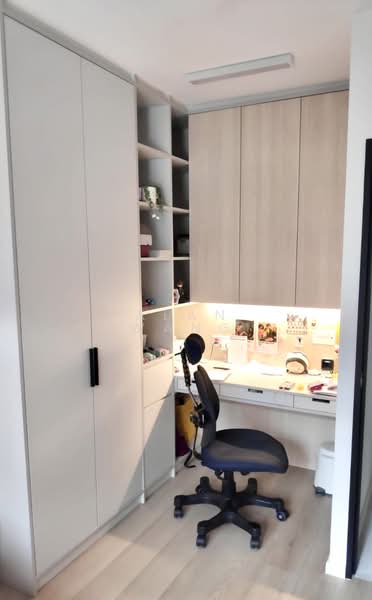 144 Lorong 2 Toa Payoh HDB Flat For Sale at S$ 980,000 | PropertyGuru Singapore - Study