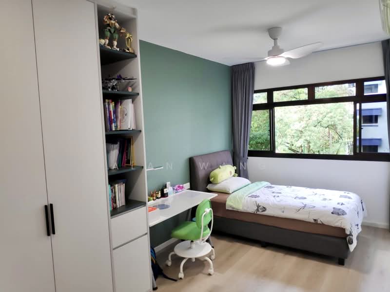 144 Lorong 2 Toa Payoh HDB Flat For Sale at S$ 980,000 | PropertyGuru Singapore - Bedroom