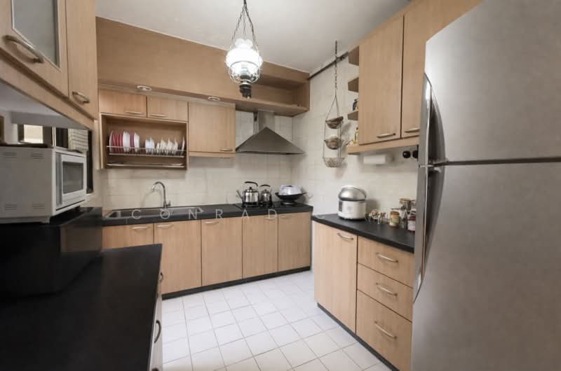 102 Rivervale Walk HDB Flat For Sale at S$ 998,000 | PropertyGuru Singapore - Kitchen