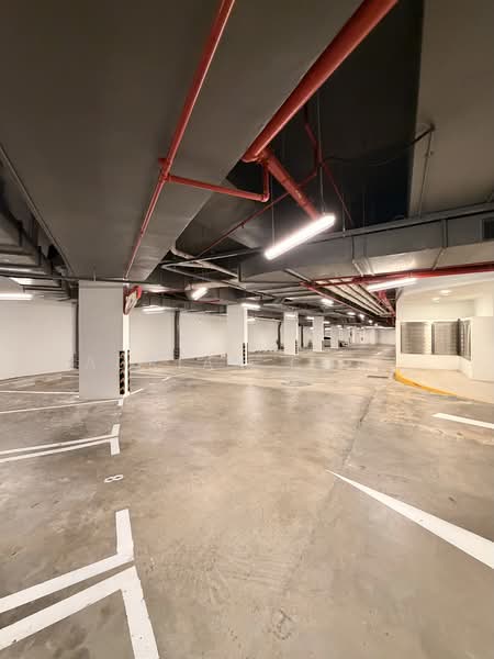 Dunearn 386 Condominium For Sale at S$ 3,350,000 | PropertyGuru Singapore - Car Park