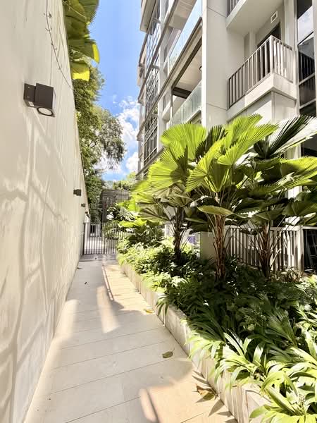 Dunearn 386 Condominium For Sale at S$ 3,350,000 | PropertyGuru Singapore - Exterior