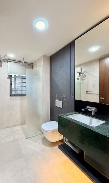 Dunearn 386 Condominium For Sale at S$ 3,350,000 | PropertyGuru Singapore - Bathroom