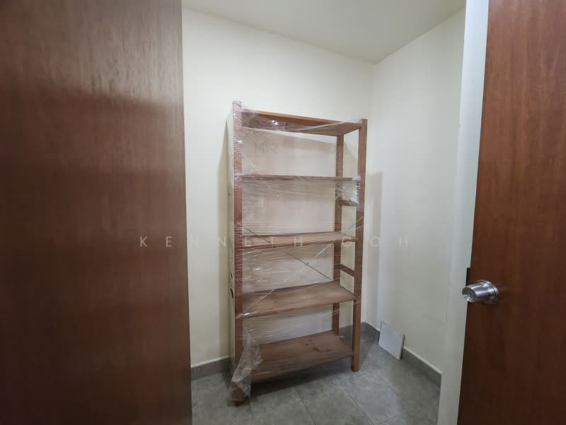 Scotts 28, 28 Scotts Road, 3 Bedrooms, 1,658 sqft, Condominium For Rent, by Kenneth Goh, 500081657 - Utility Room - PropertyGuru.com.sg