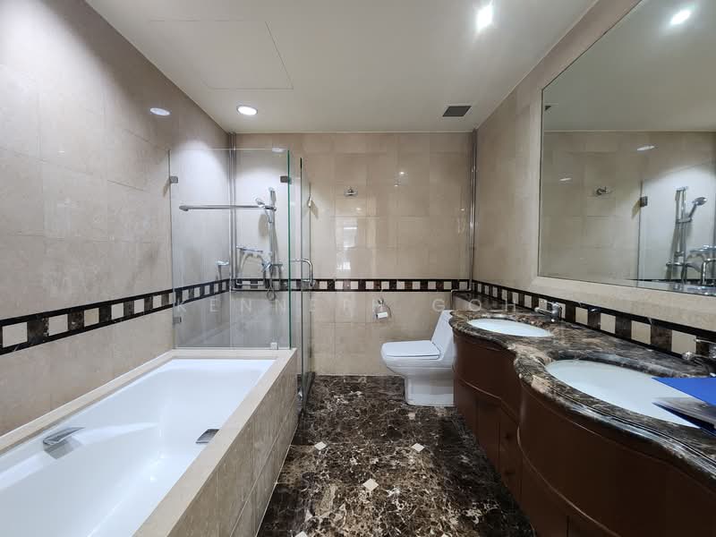 Scotts 28, 28 Scotts Road, 3 Bedrooms, 1,658 sqft, Condominium For Rent, by Kenneth Goh, 500081657 - Master Bathroom - PropertyGuru.com.sg