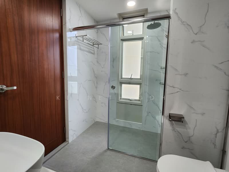 Scotts 28, 28 Scotts Road, 3 Bedrooms, 1,658 sqft, Condominium For Rent, by Kenneth Goh, 500081657 - Junior Master Bathroom - PropertyGuru.com.sg