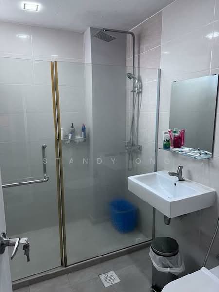 Hillcrest Arcadia Condominium For Sale at S$ 1,299,000 | PropertyGuru Singapore - Bathroom