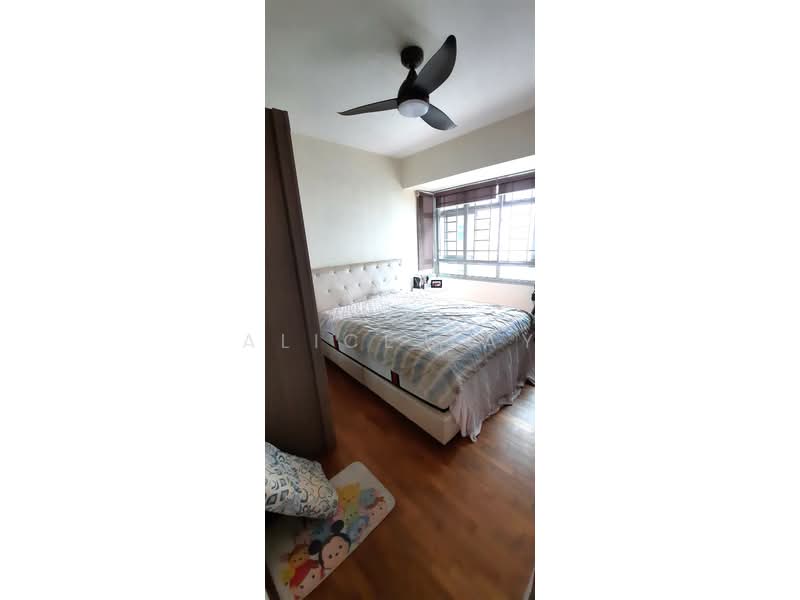 303A Punggol Central HDB Flat For Sale at S$ 769,000 | PropertyGuru Singapore - Bedroom