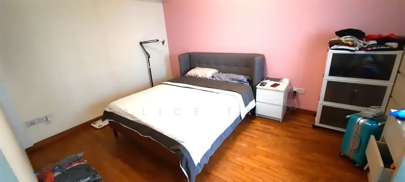 303A Punggol Central HDB Flat For Sale at S$ 769,000 | PropertyGuru Singapore - Bedroom