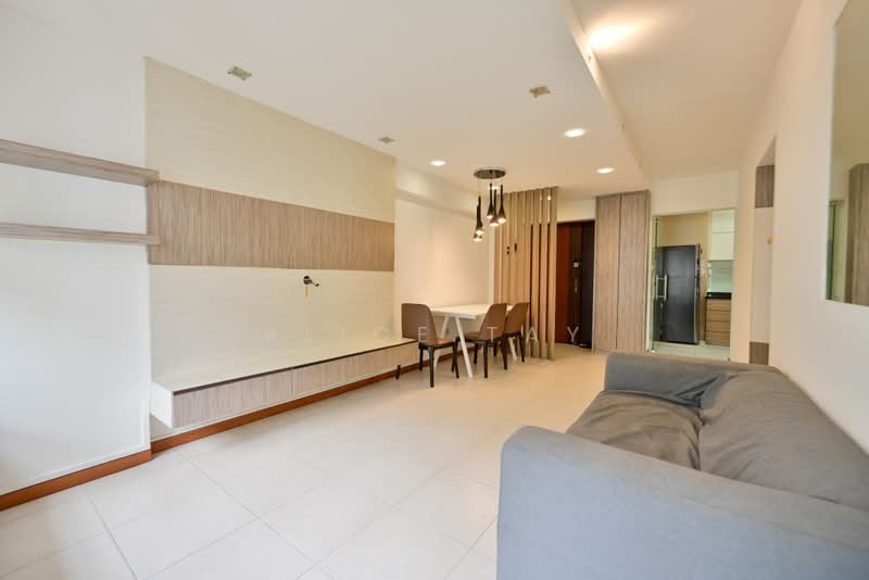 303A Punggol Central, 303A Punggol Central, 3 Bedrooms, 1,001 sqft, HDB Flat For Sale, by Alice Tay, 500081664 - Living Room - PropertyGuru.com.sg