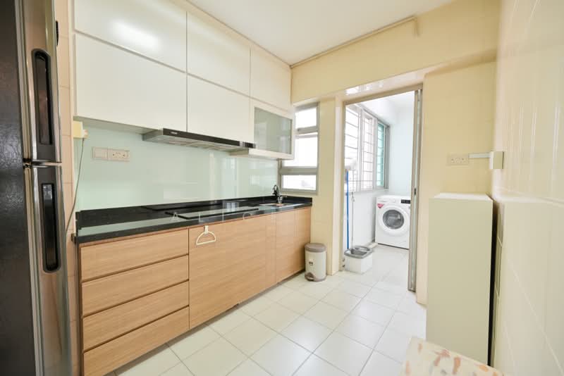 303A Punggol Central, 303A Punggol Central, 3 Bedrooms, 1,001 sqft, HDB Flat For Sale, by Alice Tay, 500081664 - Kitchen - PropertyGuru.com.sg