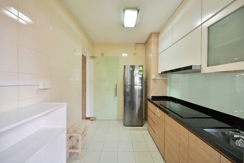 303A Punggol Central, 303A Punggol Central, 3 Bedrooms, 1,001 sqft, HDB Flat For Sale, by Alice Tay, 500081664 - Kitchen - PropertyGuru.com.sg
