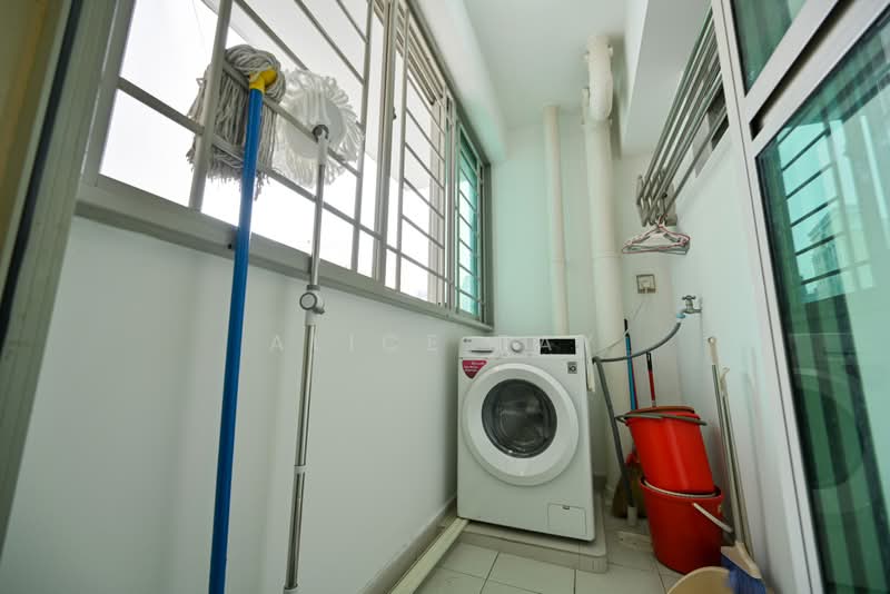 303A Punggol Central, 303A Punggol Central, 3 Bedrooms, 1,001 sqft, HDB Flat For Sale, by Alice Tay, 500081664 - Balcony - PropertyGuru.com.sg