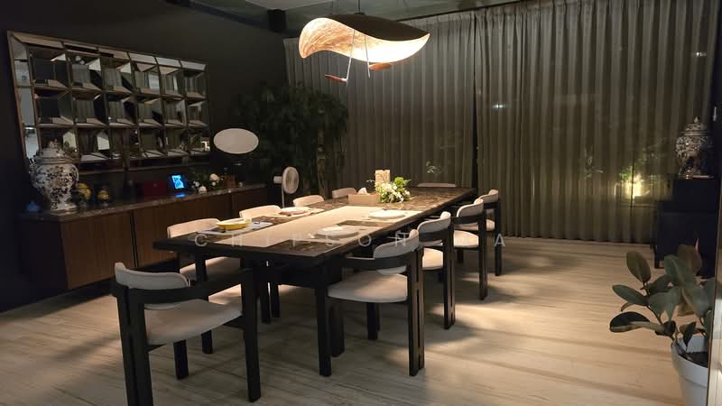 Greenleaf Estate • Botanical Greenery • Prime Holland Vicinity Bungalow House For Sale at S$ 29,800,000 | PropertyGuru Singapore - Dining Room