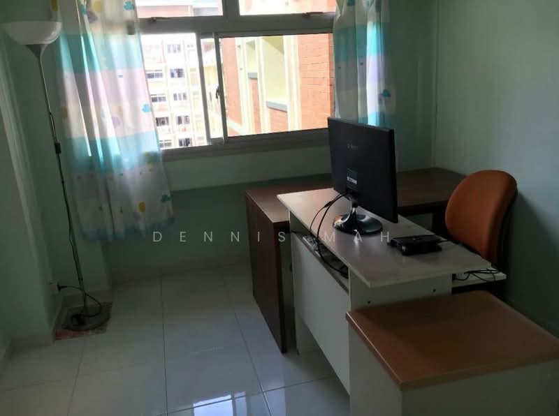 337 Tampines Street 32 HDB Flat For Sale at S$ 950,000 | PropertyGuru Singapore - Study