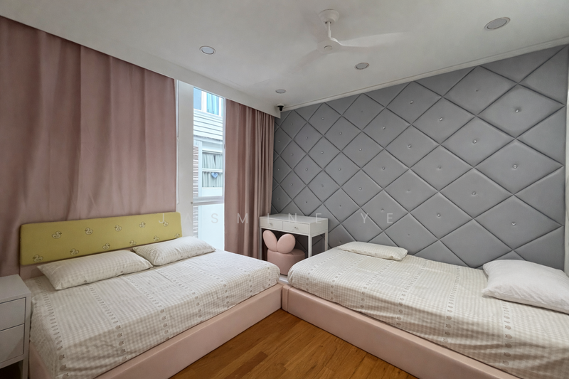 Charlton Residences Terraced House For Sale at S$ 4,500,000 | PropertyGuru Singapore - Bedroom