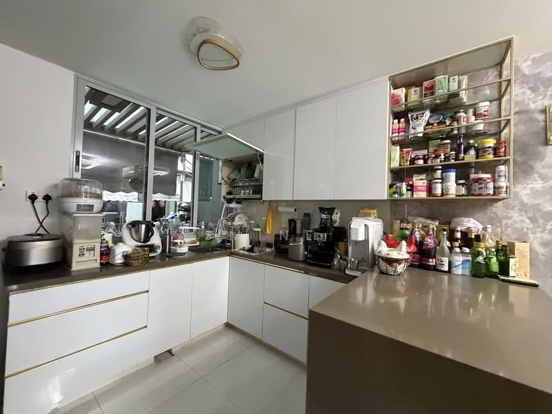 Charlton Residences Terraced House For Sale at S$ 4,500,000 | PropertyGuru Singapore - Kitchen
