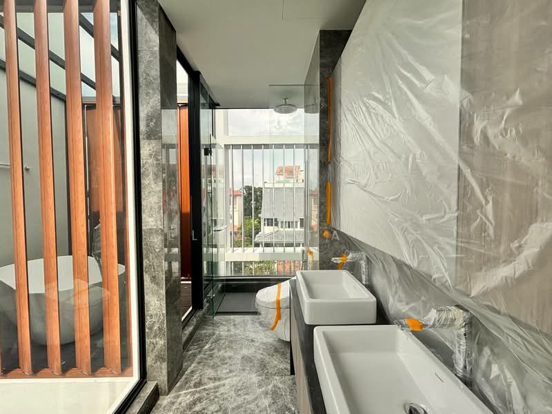 Bedok Avenue Semi-Detached House For Sale at S$ 7,500,000 | PropertyGuru Singapore - Bathroom