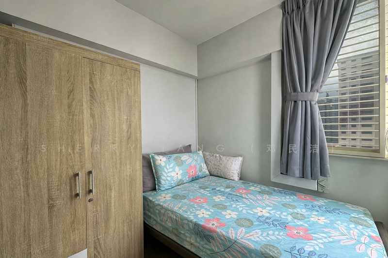 81 Lorong 4 Toa Payoh HDB Flat For Sale at S$ 1,299,999 | PropertyGuru Singapore - Bedroom