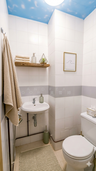 Astoria Park Condominium For Sale at S$ 1,799,999 | PropertyGuru Singapore - Bathroom