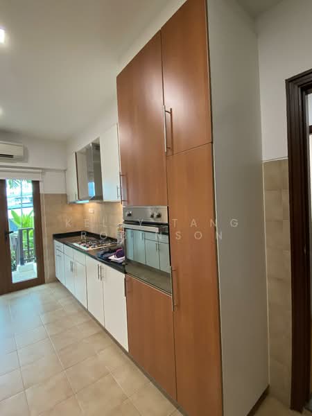 Barker Road, Barker Road, 5 Bedrooms, 2,800 sqft, Cluster House For Rent, by Kelly Tang Robinson, 500081743 - PropertyGuru.com.sg