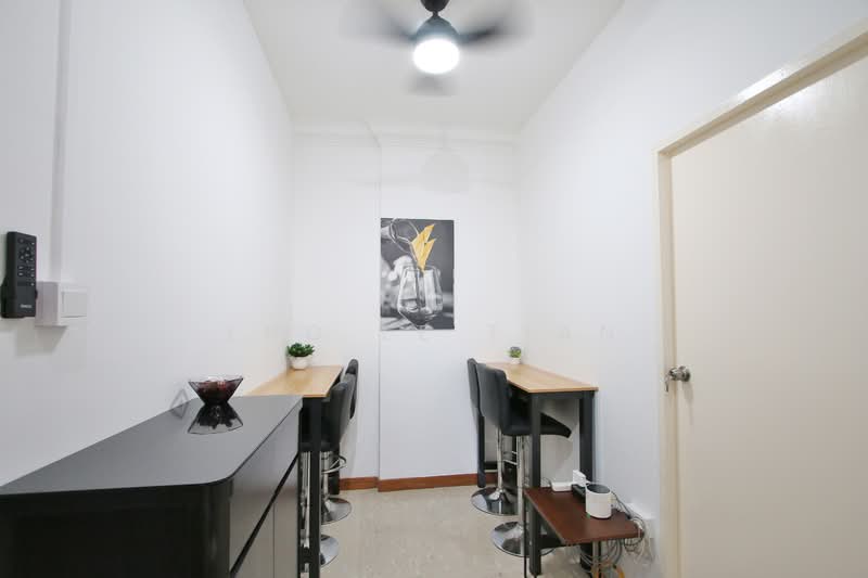 La Crystal Condominium For Sale at S$ 2,350,000 | PropertyGuru Singapore - Interior