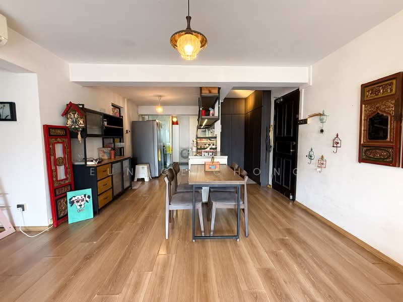 431 Ang Mo Kio Avenue 10 HDB Flat For Sale at S$ 799,000 | PropertyGuru Singapore - Dining Room