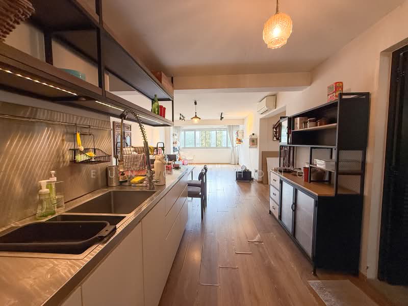431 Ang Mo Kio Avenue 10 HDB Flat For Sale at S$ 799,000 | PropertyGuru Singapore - Kitchen