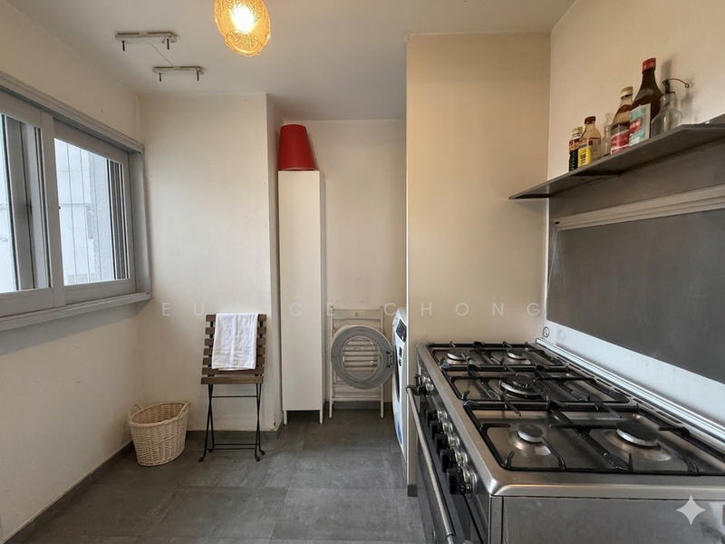 431 Ang Mo Kio Avenue 10 HDB Flat For Sale at S$ 799,000 | PropertyGuru Singapore - Kitchen