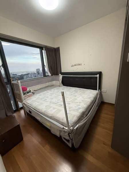 Stirling Residences, 25 Stirling Road, 3 Bedrooms, 1,055 sqft, Condominium For Rent, by JJ Huang, 500081771 - PropertyGuru.com.sg