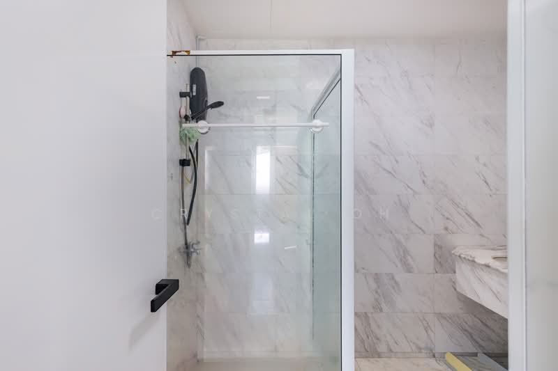 Mera Gardens Corner Terrace For Sale at S$ 4,300,000 | PropertyGuru Singapore - Bathroom