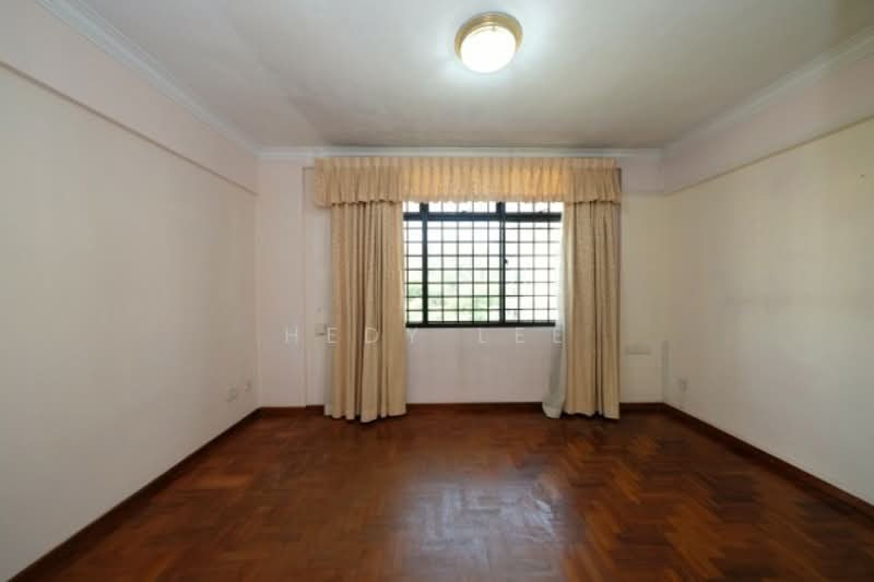 King's Apartments Walk-up Apartment For Sale at S$ 1,680,000 | PropertyGuru Singapore - Interior