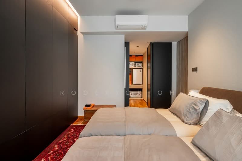 The Beverly Apartment For Sale at S$ 3,988,888 | PropertyGuru Singapore - Master Bedroom