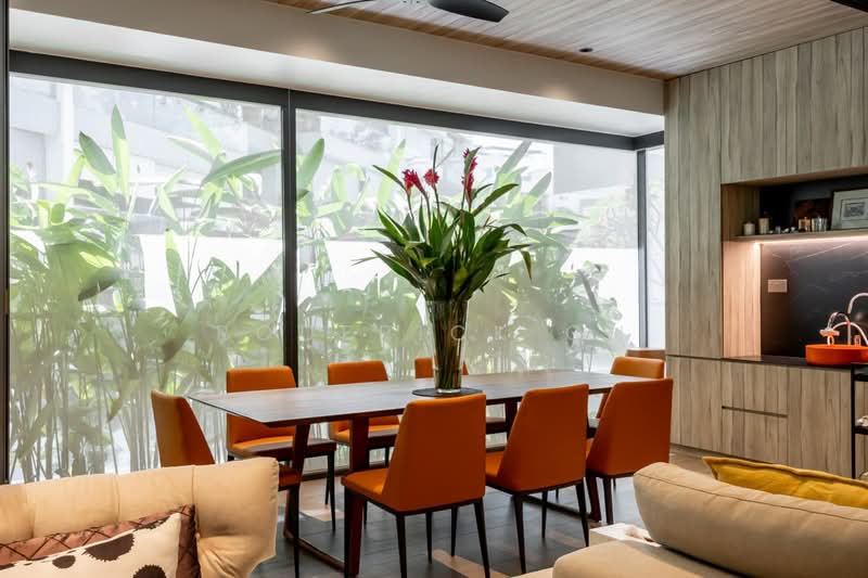 The Beverly Apartment For Sale at S$ 3,988,888 | PropertyGuru Singapore - Dining Area