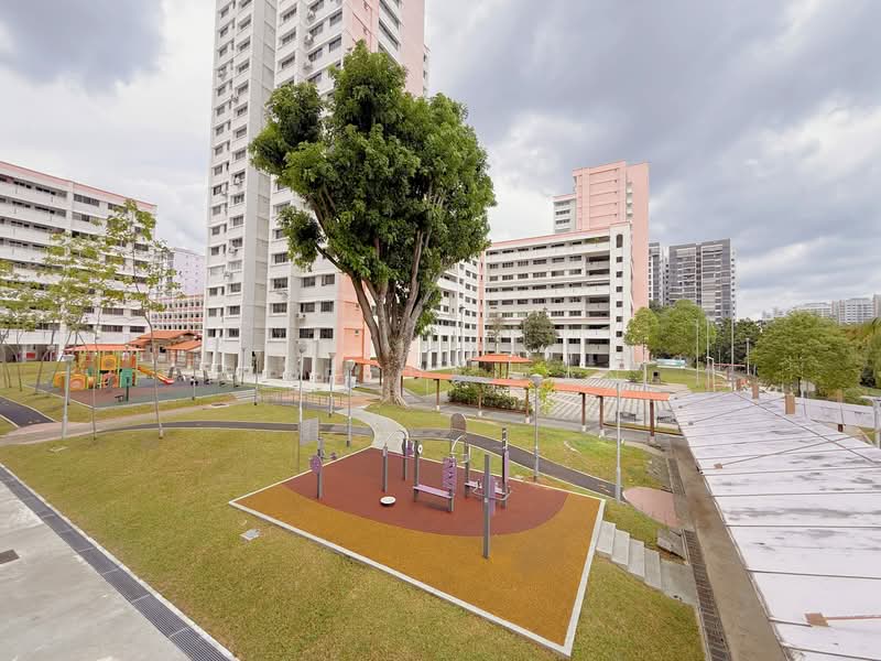 544 Hougang Avenue 8, 544 Hougang Avenue 8, Room Rental, 90 sqft, HDB Flat For Rent, by Marcus Tan, 500081788 - Exterior - PropertyGuru.com.sg