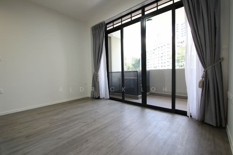 Avenue South Residence Condominium For Sale at S$ 1,080,000 | PropertyGuru Singapore - Balcony