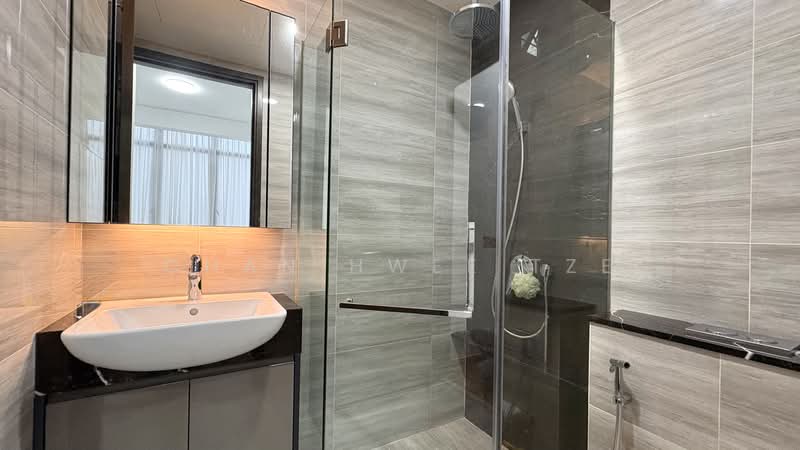 35 Gilstead Apartment For Sale at S$ 1,660,000 | PropertyGuru Singapore - Bathroom