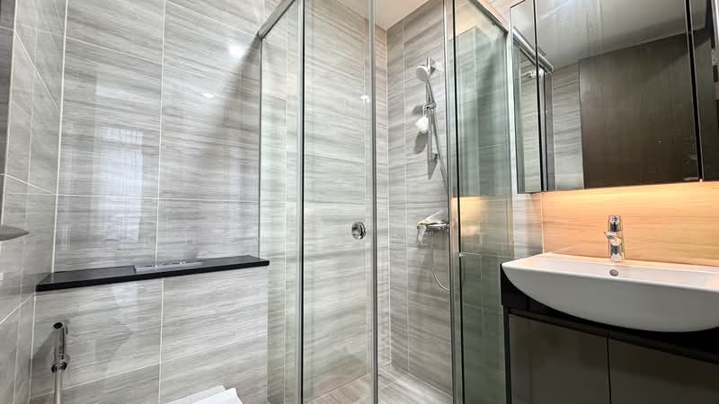 35 Gilstead Apartment For Sale at S$ 1,660,000 | PropertyGuru Singapore - Bathroom