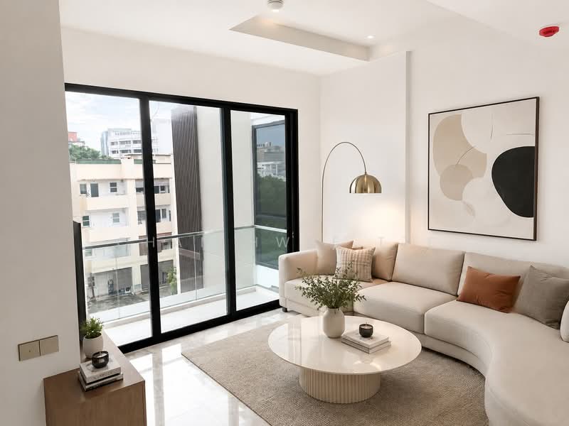 35 Gilstead, 35 Gilstead Road, 2 Bedrooms, 646 sqft, Apartment For Sale, by Chan Hwee Tze, 500081816 - Living Room - PropertyGuru.com.sg