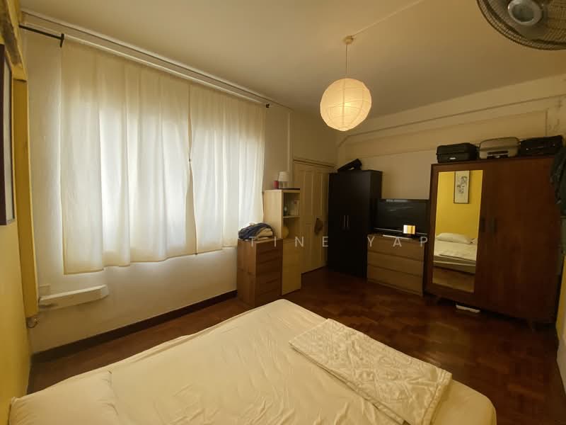 80 Chay Yan Street Walk-up Apartment For Sale at S$ 999,000 | PropertyGuru Singapore - Bedroom