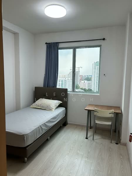 Guilin View, 22 Bukit Batok Street 52, 2 Bedrooms, 861 sqft, Condominium For Sale, by Leong Lai Ngoh, 500081822 - Common Bedroom - PropertyGuru.com.sg