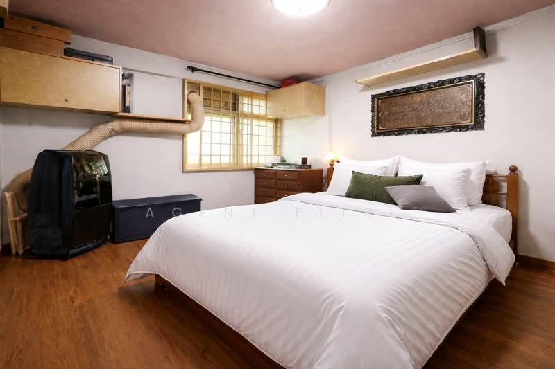 174 Boon Lay Drive HDB Flat For Sale at S$ 320,000 | PropertyGuru Singapore - Bedroom