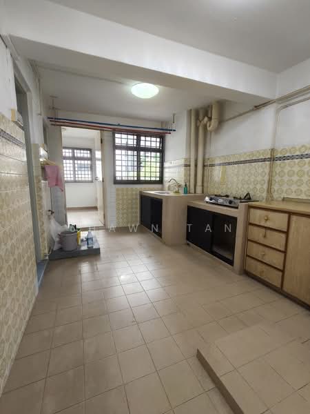 3 Dover Road HDB Flat For Sale at S$ 380,000 | PropertyGuru Singapore - Kitchen