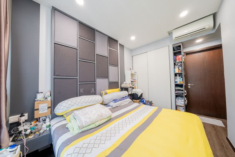 Symphony Suites Condominium For Sale at S$ 1,450,000 | PropertyGuru Singapore - Bedroom