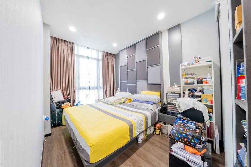 Symphony Suites Condominium For Sale at S$ 1,450,000 | PropertyGuru Singapore - Bedroom