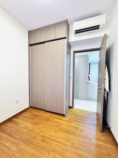 Seaside Residences Condominium For Sale at S$ 1,880,000 | PropertyGuru Singapore - Bedroom