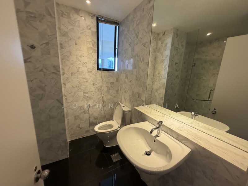 The Colonnade, 82 Grange Road, 3 Bedrooms, 3,993 sqft, Condominium For Rent, by Johnny Chia, 500081848 - Bathroom - PropertyGuru.com.sg
