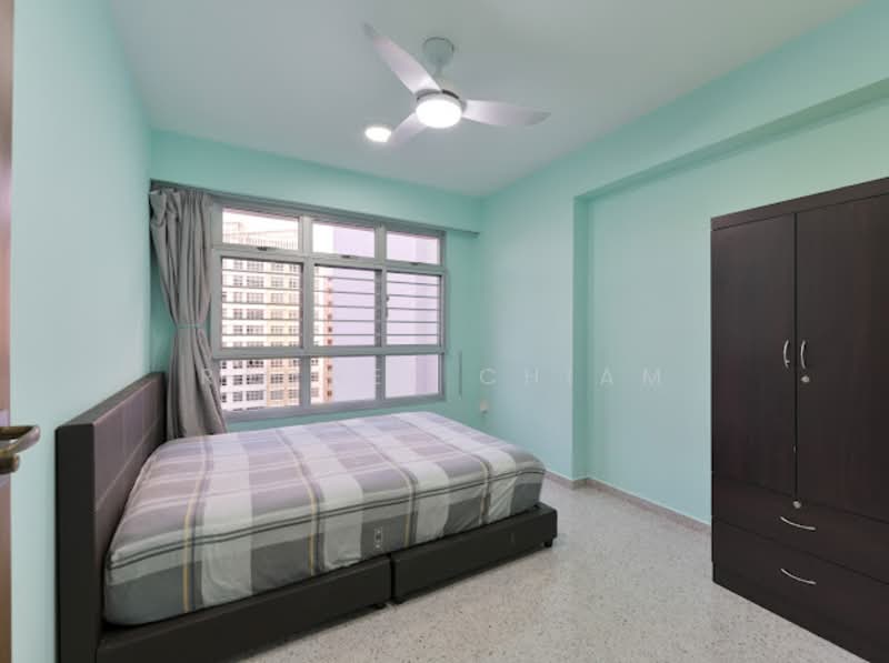 874C Tampines Street 85 HDB Flat For Sale at S$ 949,000 | PropertyGuru Singapore - Bedroom