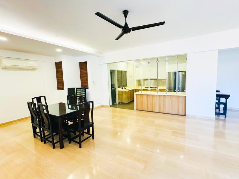 Pinewood Gardens Condominium For Sale at S$ 4,300,000 | PropertyGuru Singapore - Dining Room