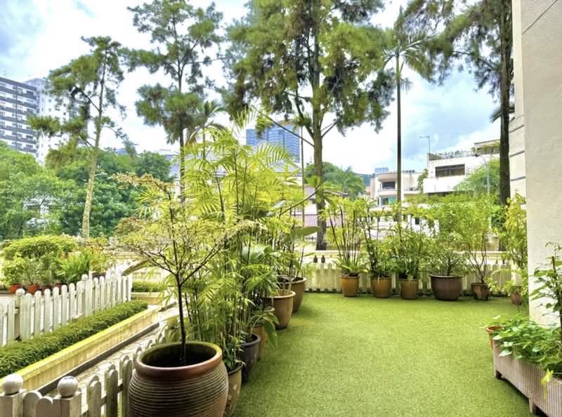 Pinewood Gardens Condominium For Sale at S$ 4,300,000 | PropertyGuru Singapore - Exterior